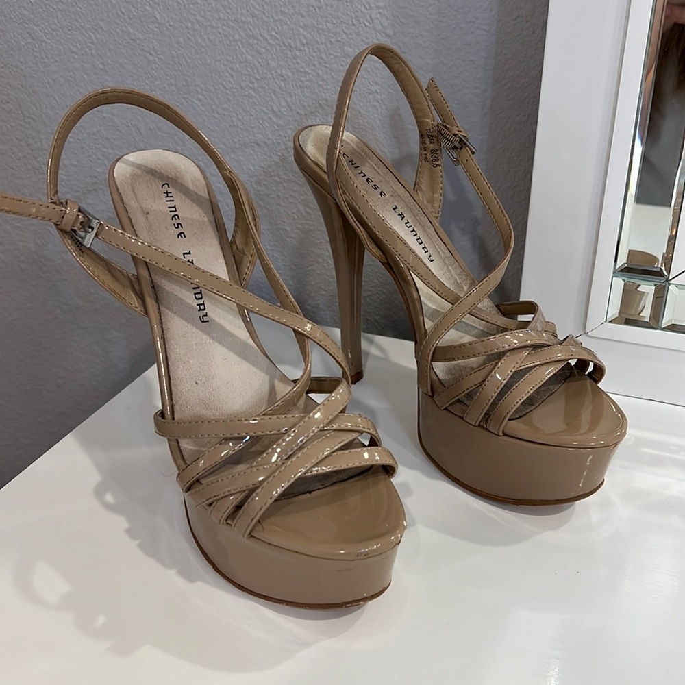 Teaser 2 platform sandal